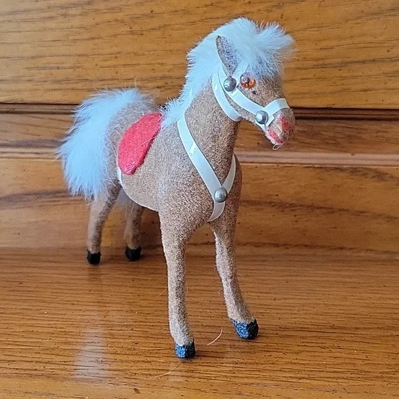 Vintage Flocked Horse - Picture 4 of 11
